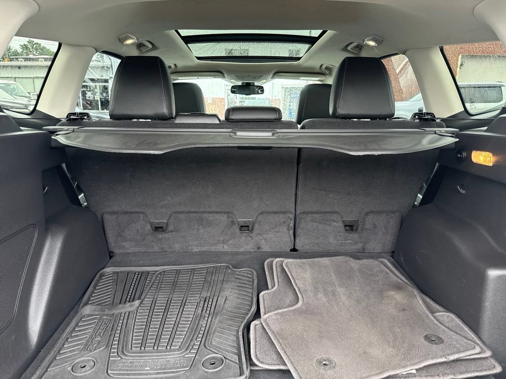 Certified 2017 Ford Escape Titanium AWD/4WD image 10