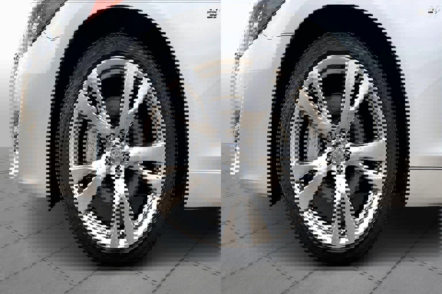 Used 2018 INFINITI Q70 L 3.7 image 14