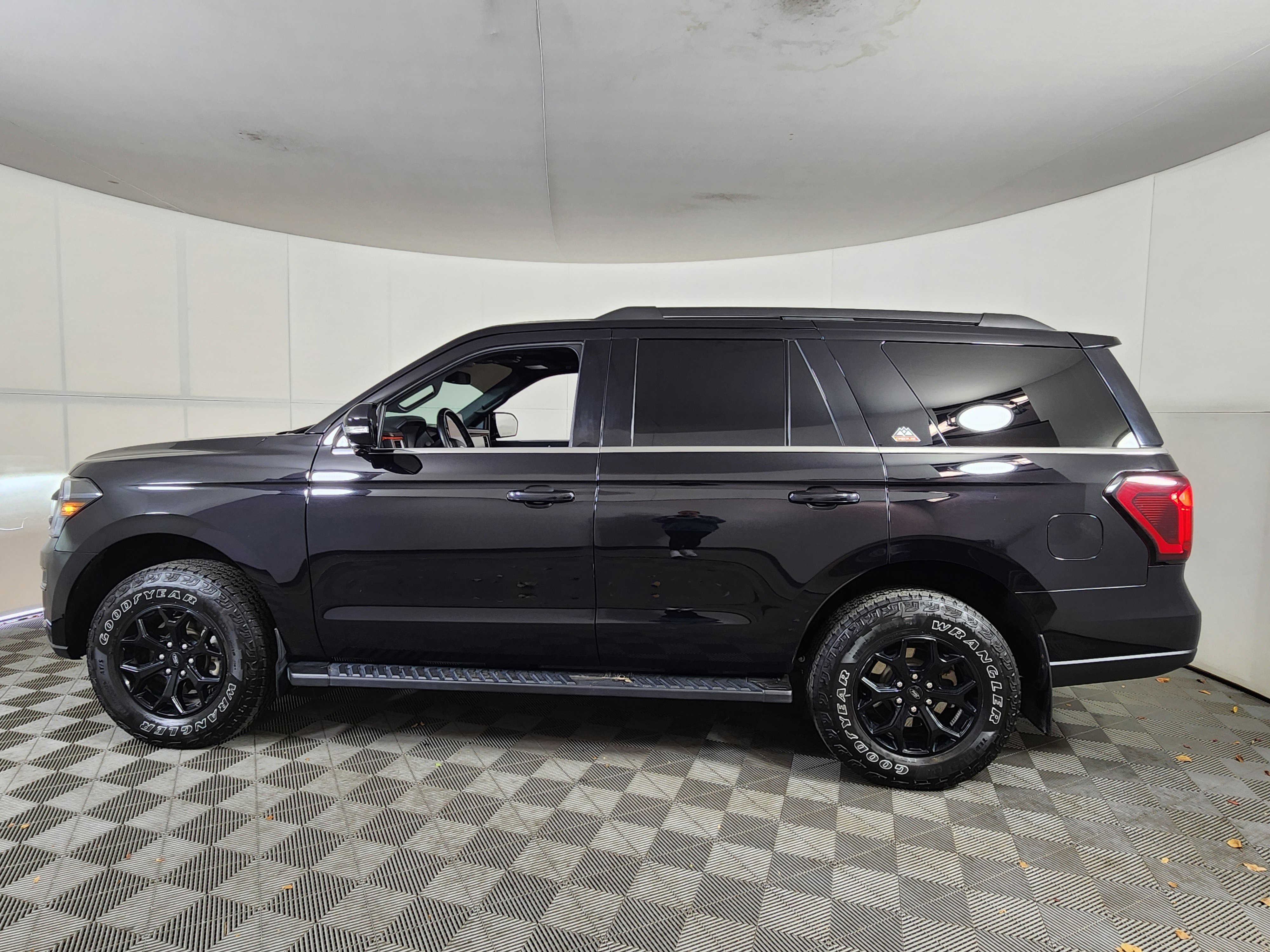 Certified 2024 Ford Expedition Timberline image 2