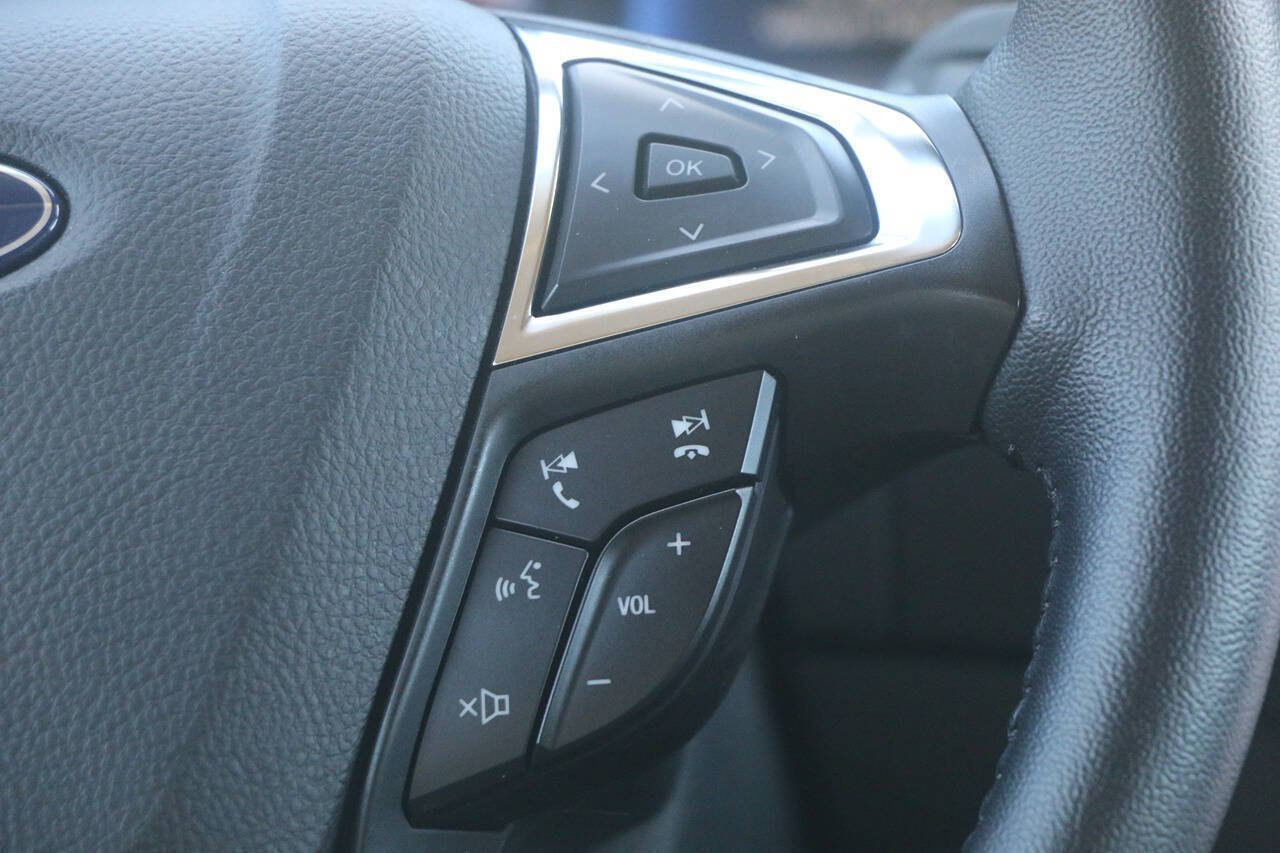 Certified 2024 Ford Edge SEL w/ Convenience Package AWD/4WD image 18