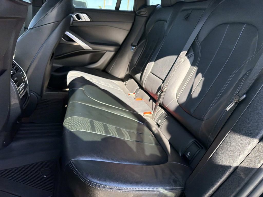 Used 2021 BMW X6 xDrive40i w/ M Sport Package AWD/4WD image 22