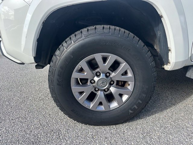 Used 2018 Toyota Tacoma SR5 RWD image 28