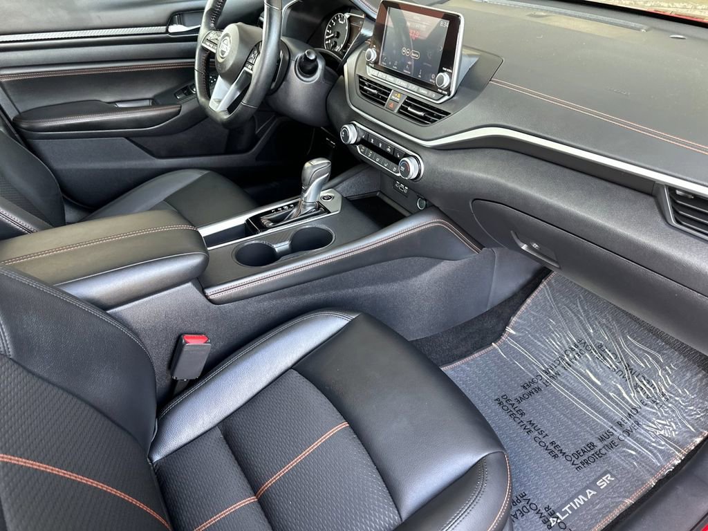 Used 2020 Nissan Altima 2.5 SR w/ Premium Package FWD image 14