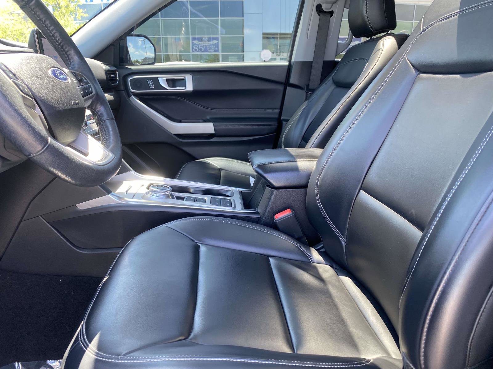 Certified 2021 Ford Explorer XLT w/ Equipment Group 202A RWD image 15