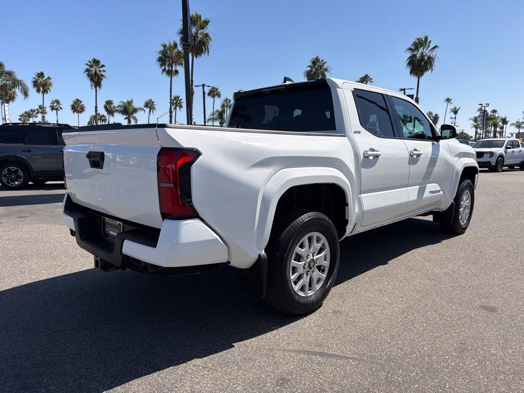 Used 2026 Toyota Tacoma SR5 AWD/4WD image 11