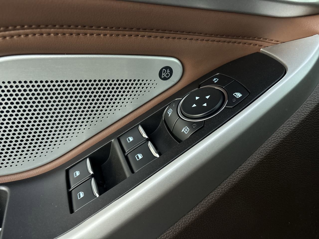 Certified 2024 Ford Explorer King Ranch w/ Technology Package image 20