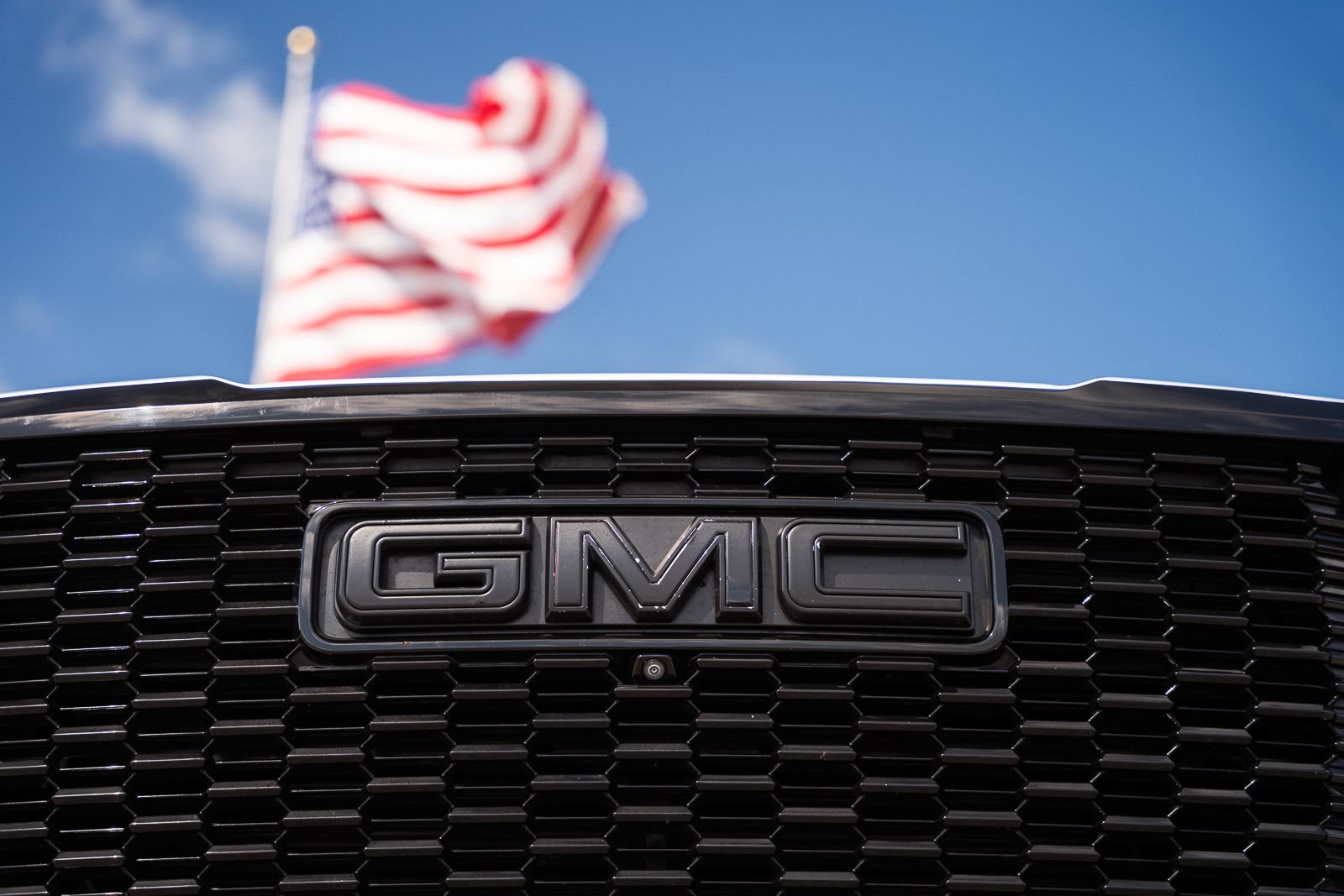 Used 2023 GMC Yukon XL Denali RWD image 5