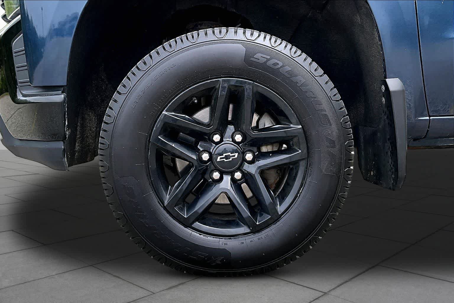 Used 2021 Chevrolet Silverado 1500 Custom Trail Boss AWD/4WD image 11
