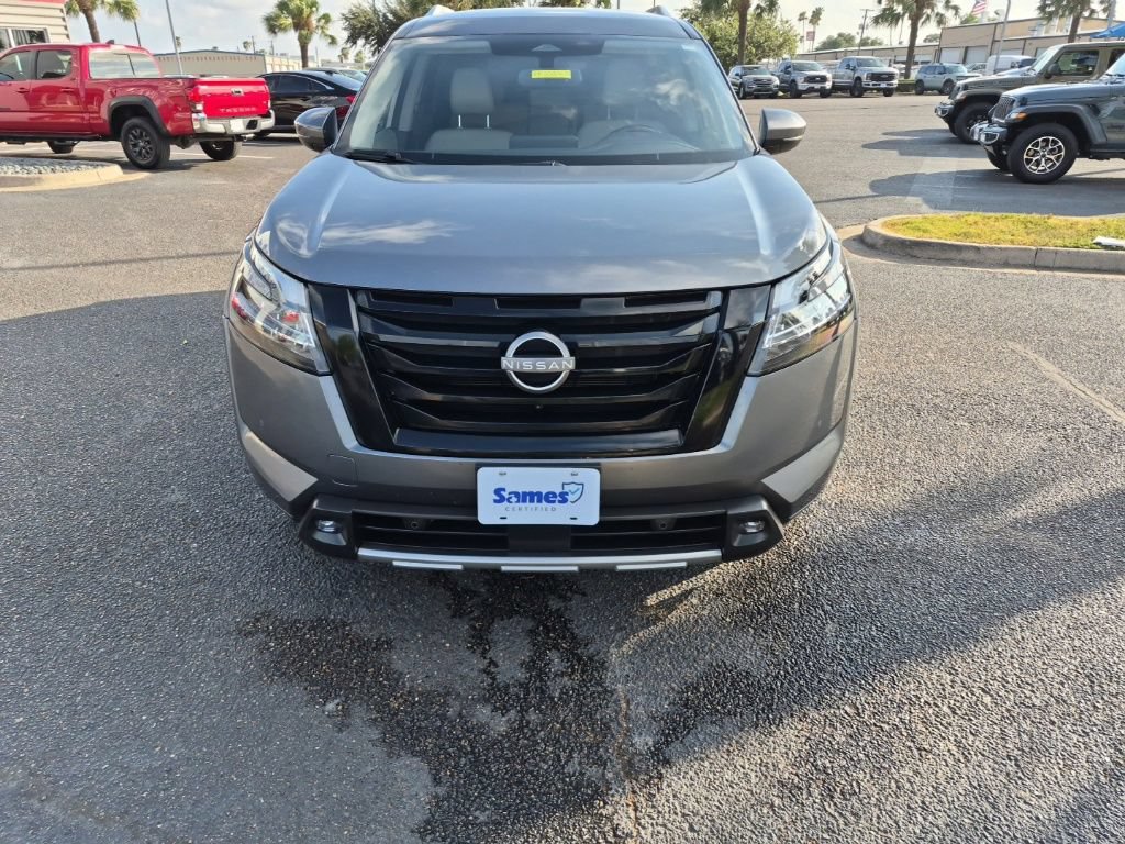 Used 2022 Nissan Pathfinder SL w/ Lighting Package (N92) AWD/4WD image 8