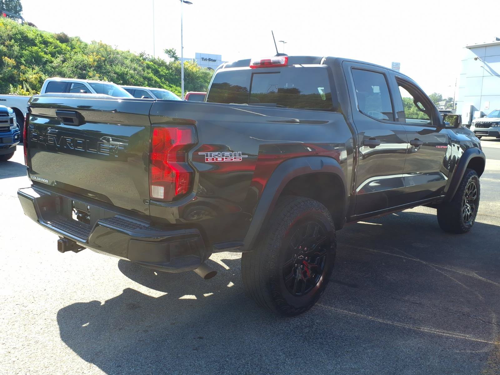 Used 2024 Chevrolet Colorado Trail Boss w/ Advanced Trailering Package AWD/4WD image 6