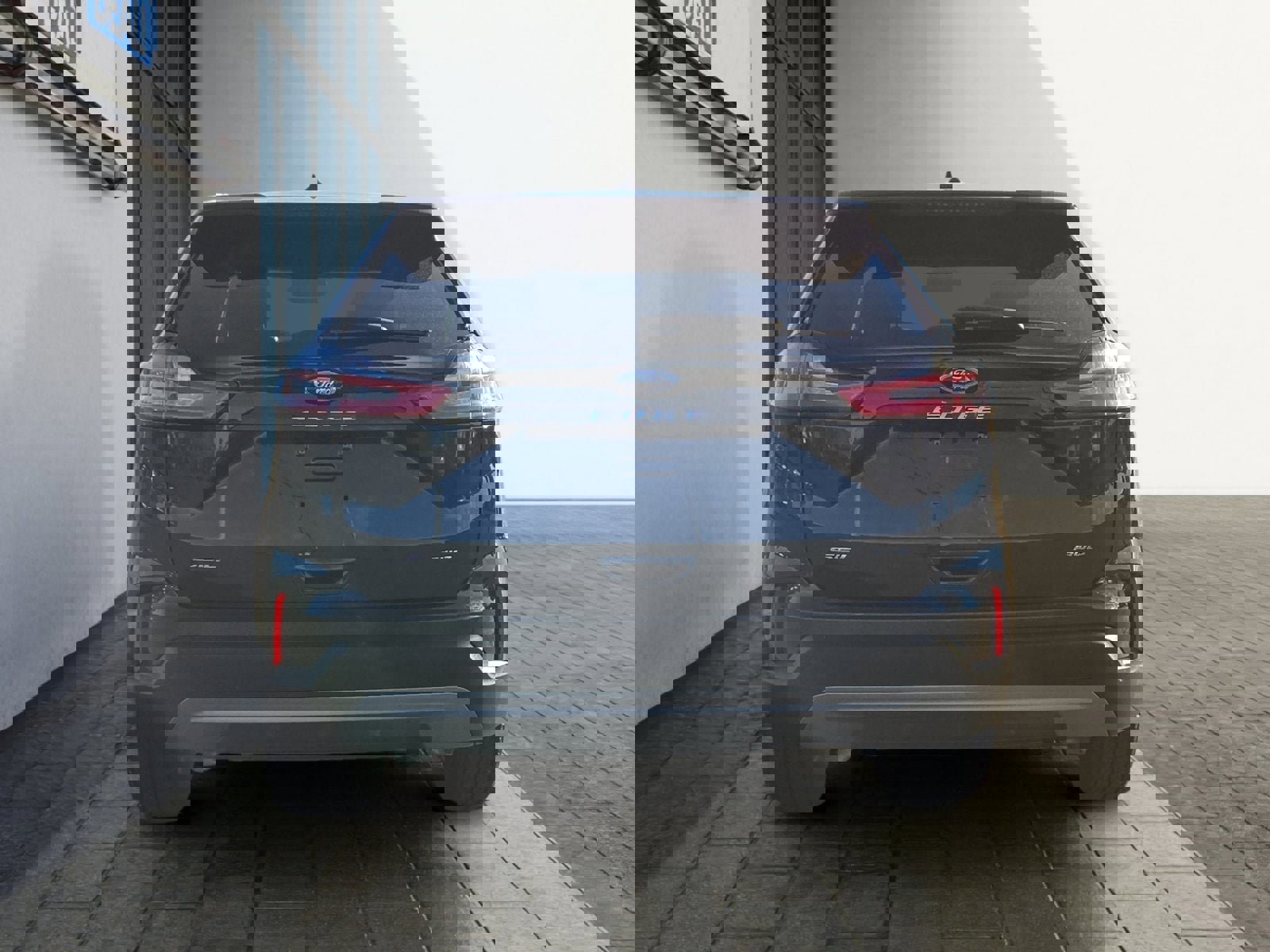 Certified 2022 Ford Edge SEL w/ Convenience Package image 4