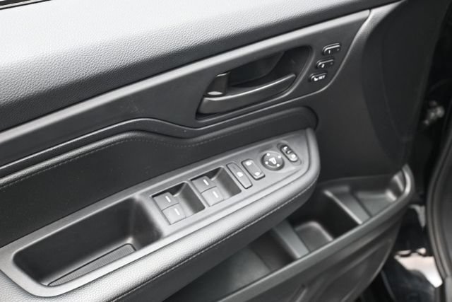 Used 2025 Honda Odyssey Sport-L image 12