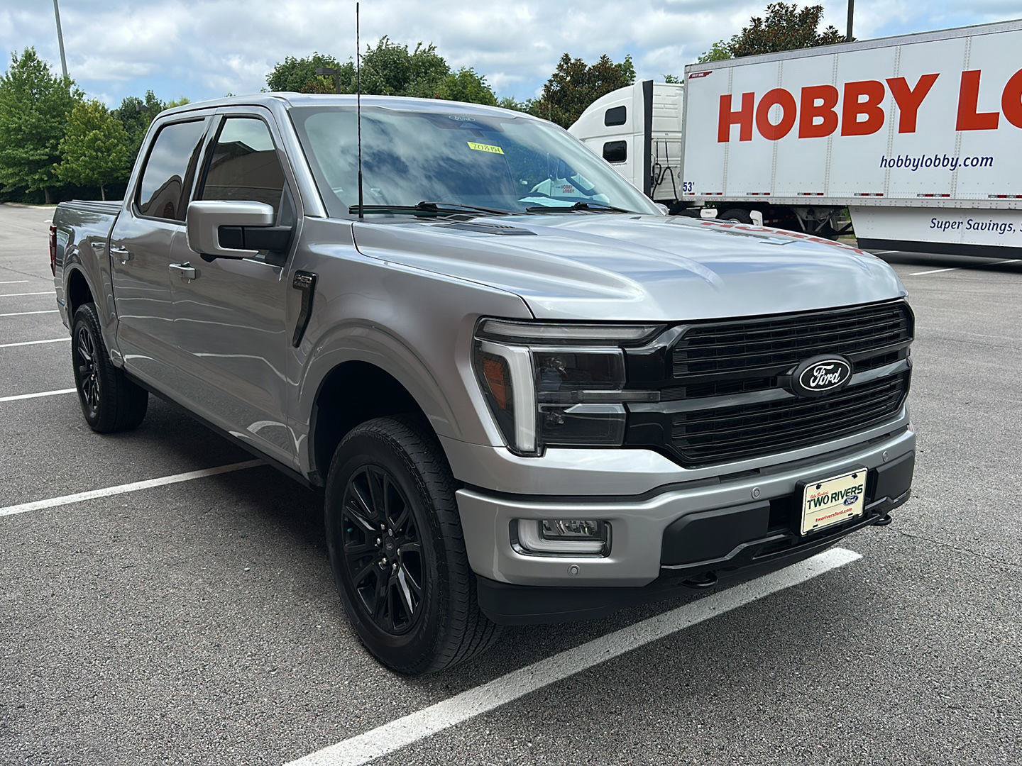 Certified 2025 Ford F150 Platinum w/ Equipment Group 702A High AWD/4WD image 7