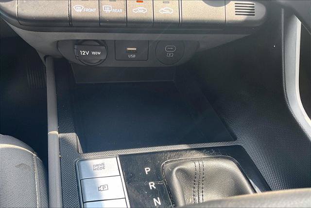 Used 2024 Hyundai Elantra SEL FWD image 31