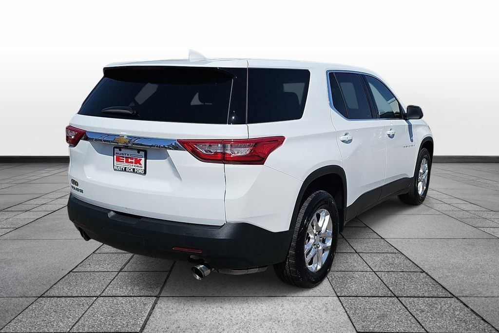 Used 2021 Chevrolet Traverse LS FWD image 5