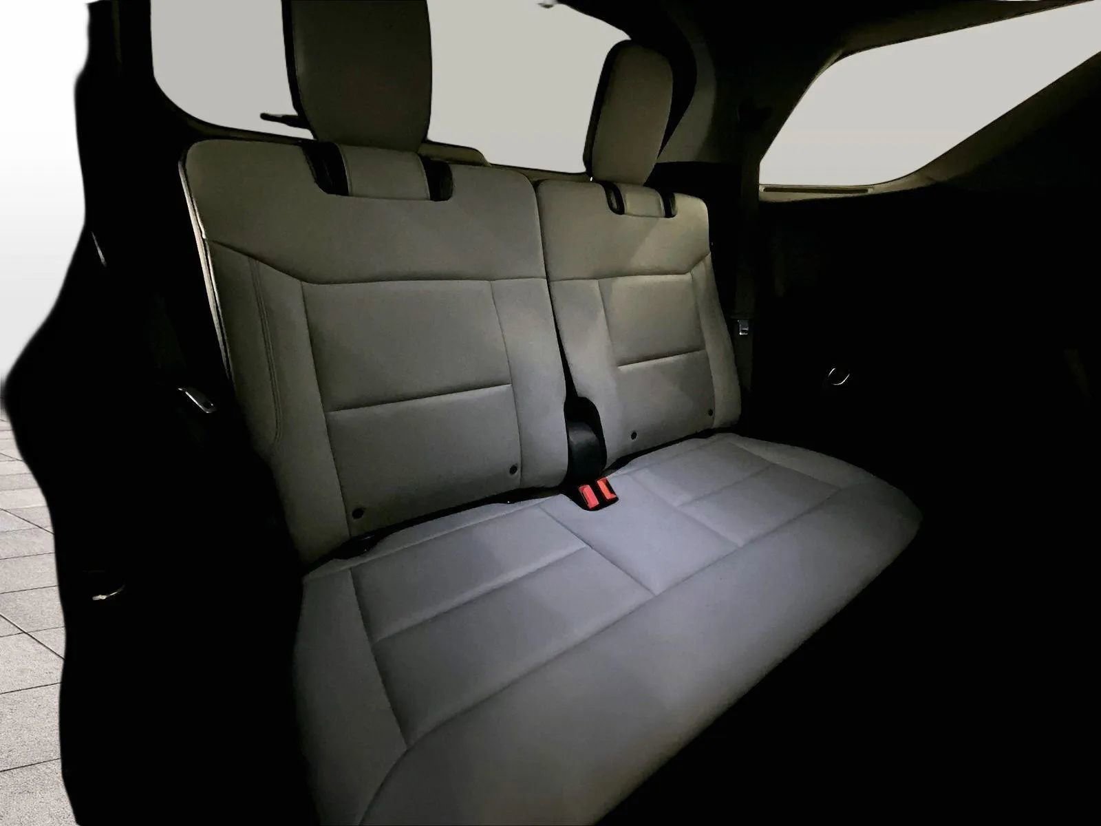 Certified 2021 Ford Explorer XLT w/ Equipment Group 202A image 27