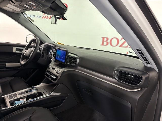 Certified 2022 Ford Explorer XLT w/ Equipment Group 202A RWD image 17