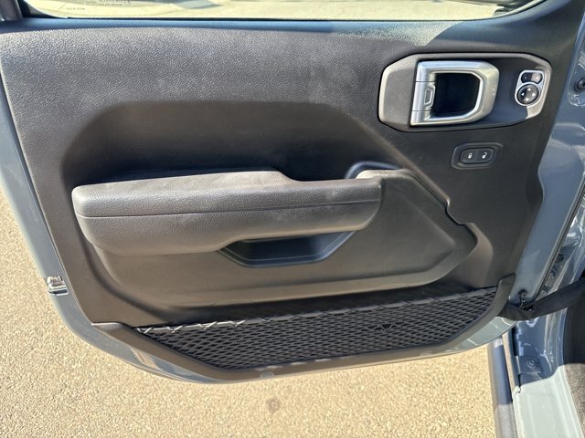 Used 2024 Jeep Wrangler Unlimited AWD/4WD image 11