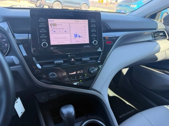 Used 2022 Toyota Camry SE w/ Carpet Mat Package (TMS) FWD image 21