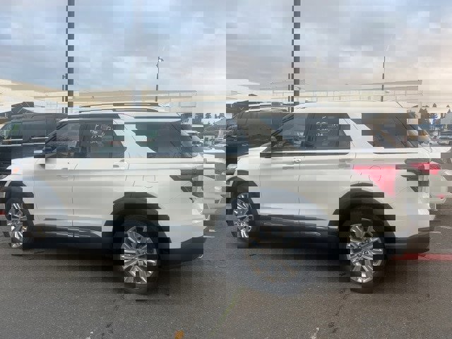 Certified 2020 Ford Explorer Limited w/ Class III Trailer Tow Package image 7