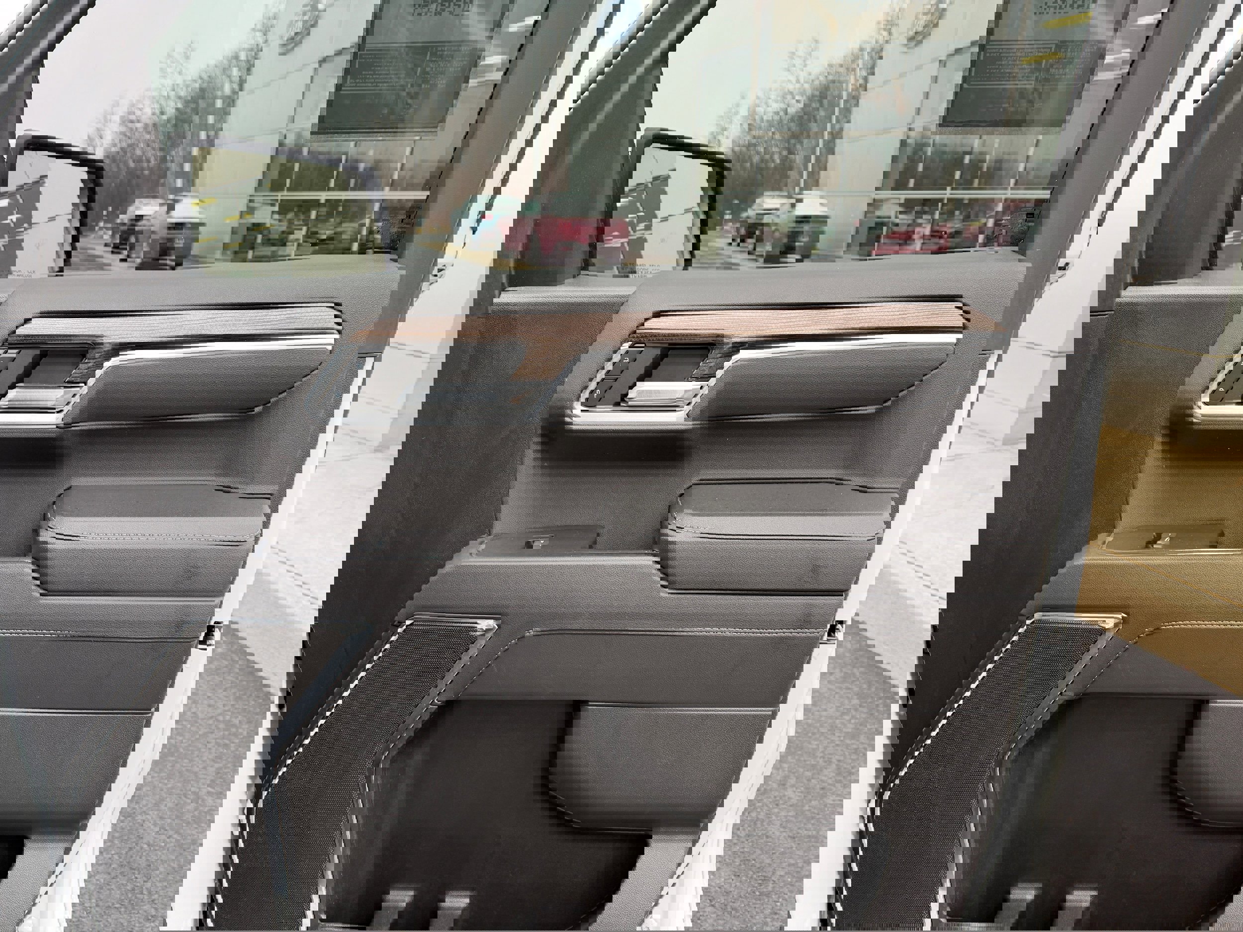 Used 2022 Chevrolet Silverado 1500 LT w/ Z71 Off-Road Package image 22