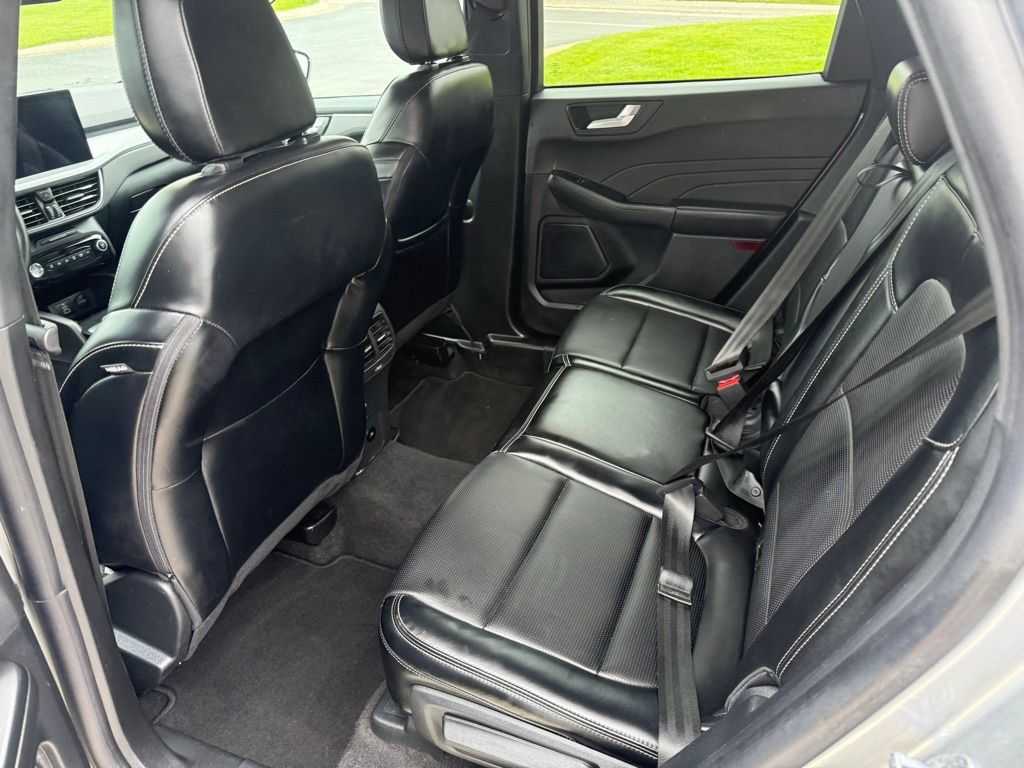 Certified 2024 Ford Escape Platinum AWD/4WD image 16