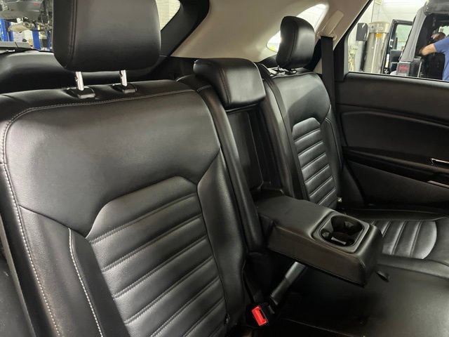 Certified 2017 Ford Edge SEL w/ Equipment Group 201A AWD/4WD image 40