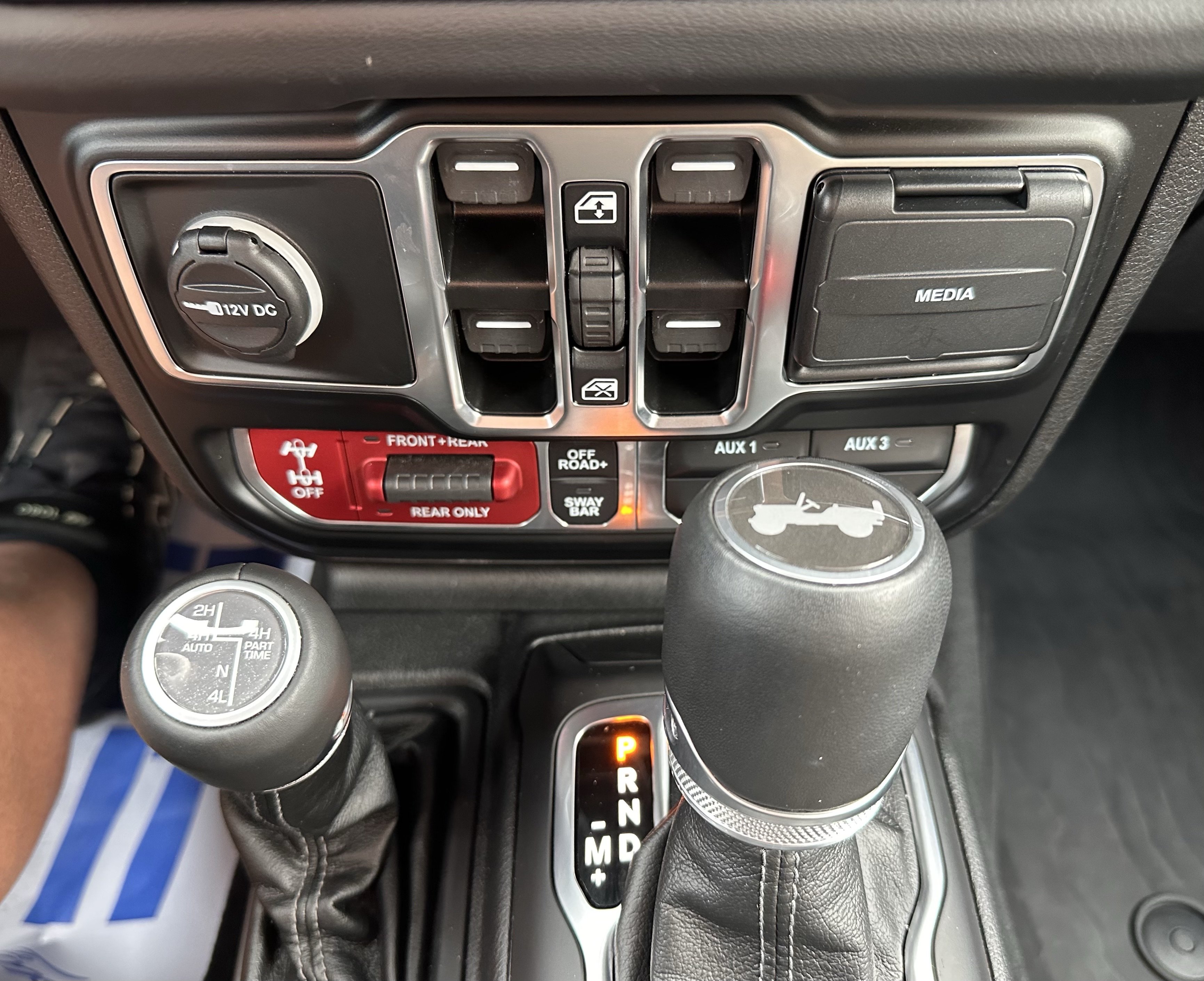 Used 2024 Jeep Wrangler Unlimited Rubicon AWD/4WD image 26