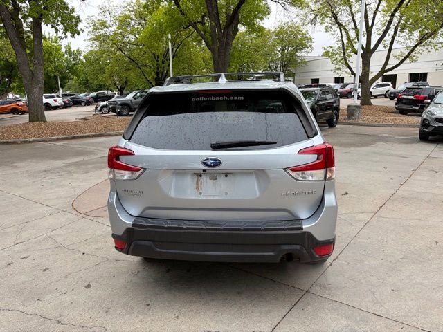 Used 2019 Subaru Forester Premium AWD/4WD image 7