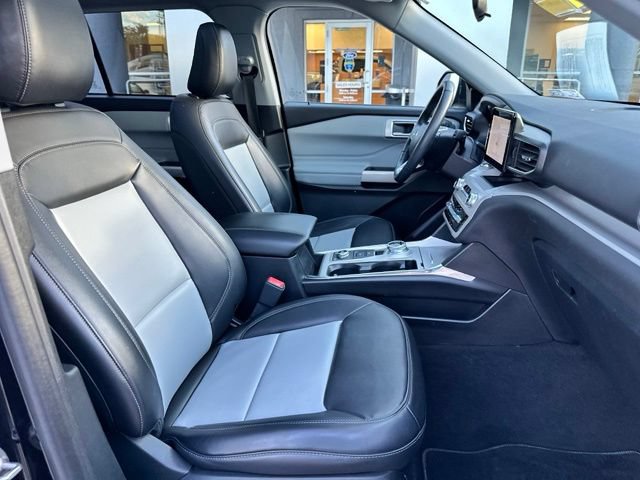 Certified 2023 Ford Explorer XLT w/ Equipment Group 202A AWD/4WD image 57