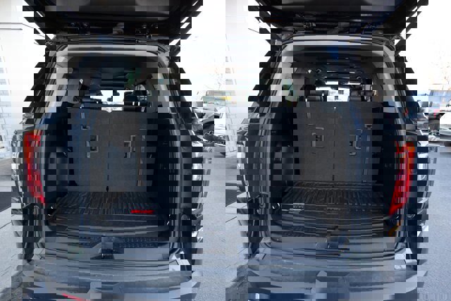 Used 2021 GMC Acadia SLT w/ Preferred Package image 8