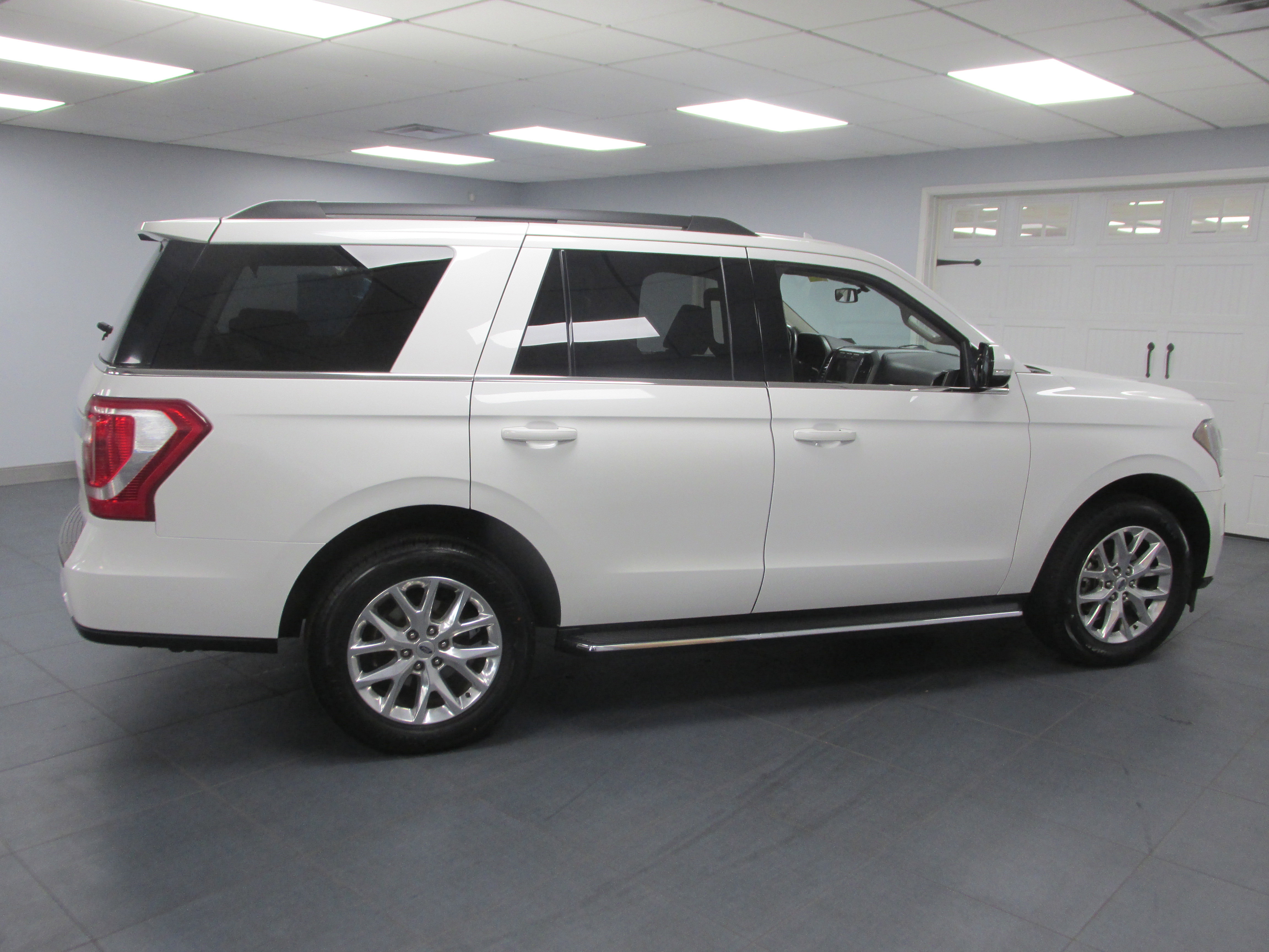 Certified 2021 Ford Expedition XLT image 2