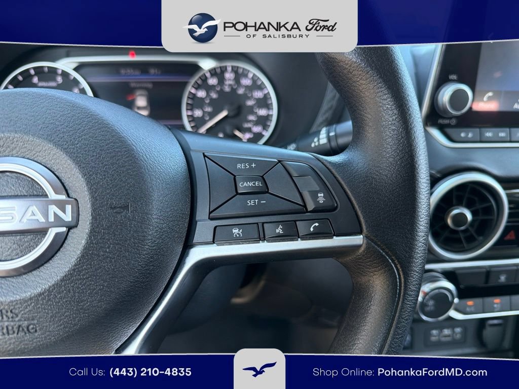 Used 2025 Nissan Sentra SV FWD image 17
