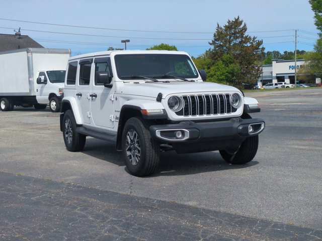 Used 2024 Jeep Wrangler Unlimited Sahara w/ Safety Group image 8