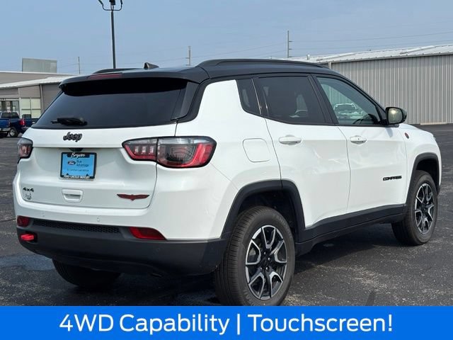 Used 2024 Jeep Compass Trailhawk AWD/4WD image 8