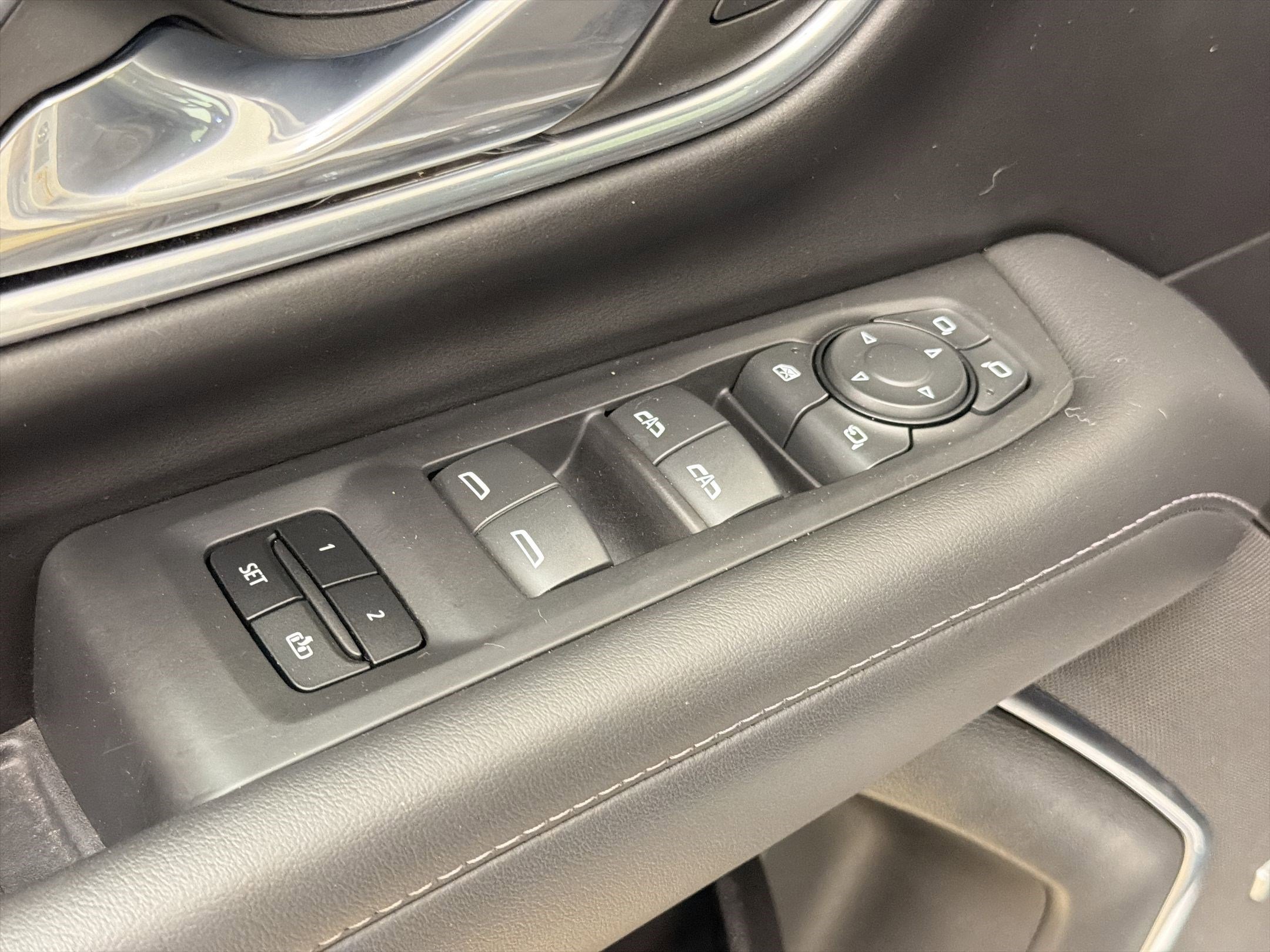 Used 2023 Chevrolet Tahoe LT w/ Luxury Package image 13