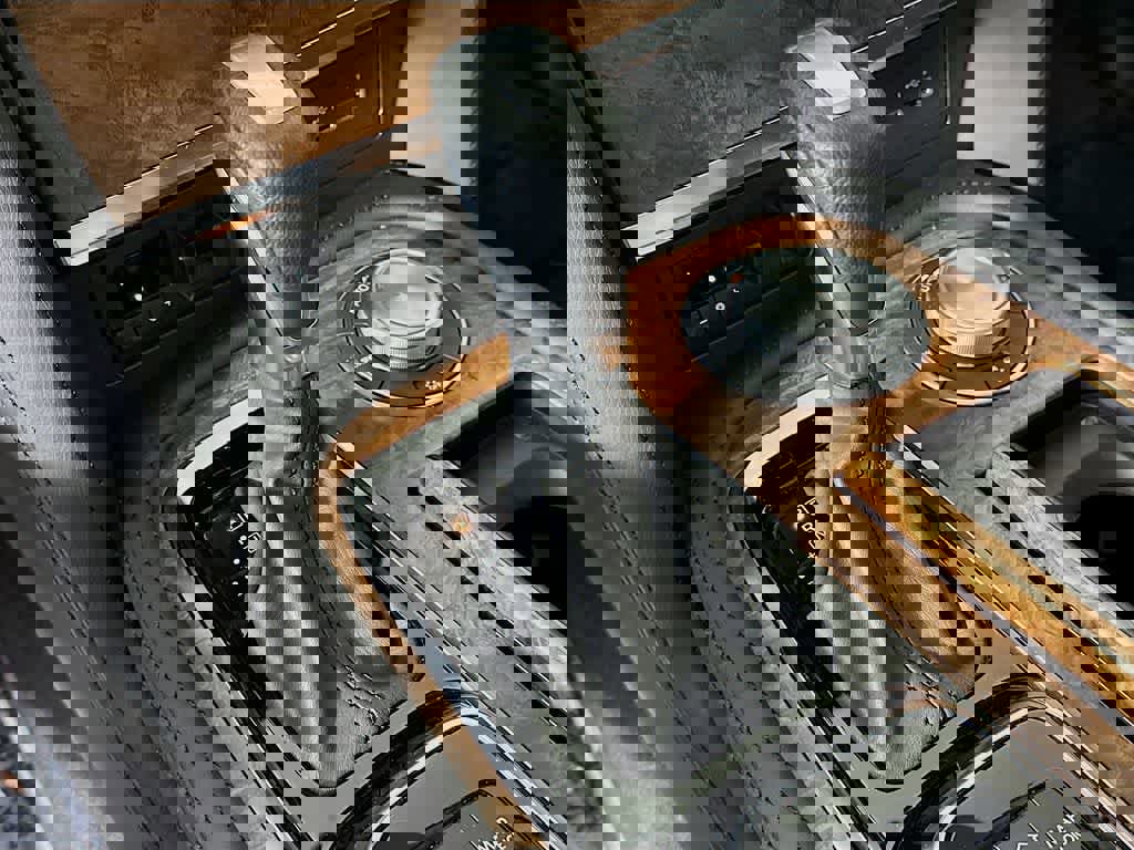 Used 2024 Nissan Armada SL w/ Cargo Package image 21