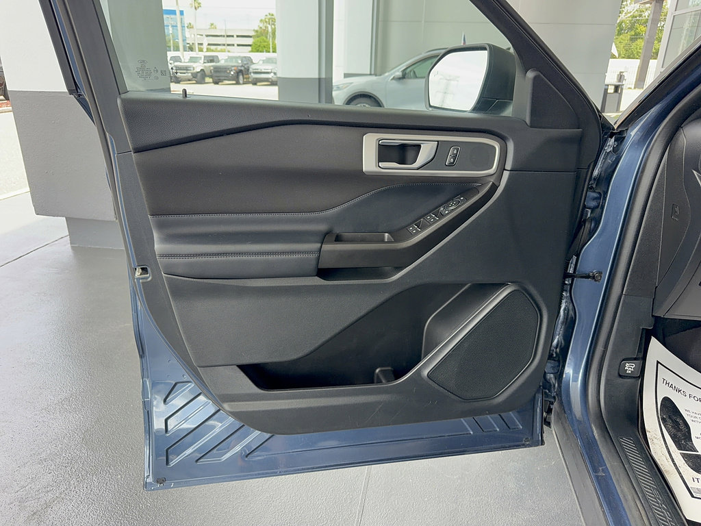 Certified 2020 Ford Explorer XLT AWD/4WD image 8