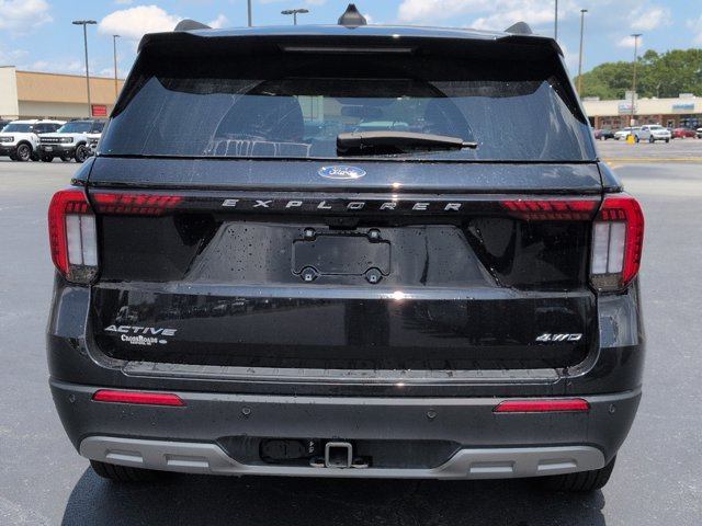 Certified 2025 Ford Explorer Active w/ Active Comfort Package AWD/4WD image 5