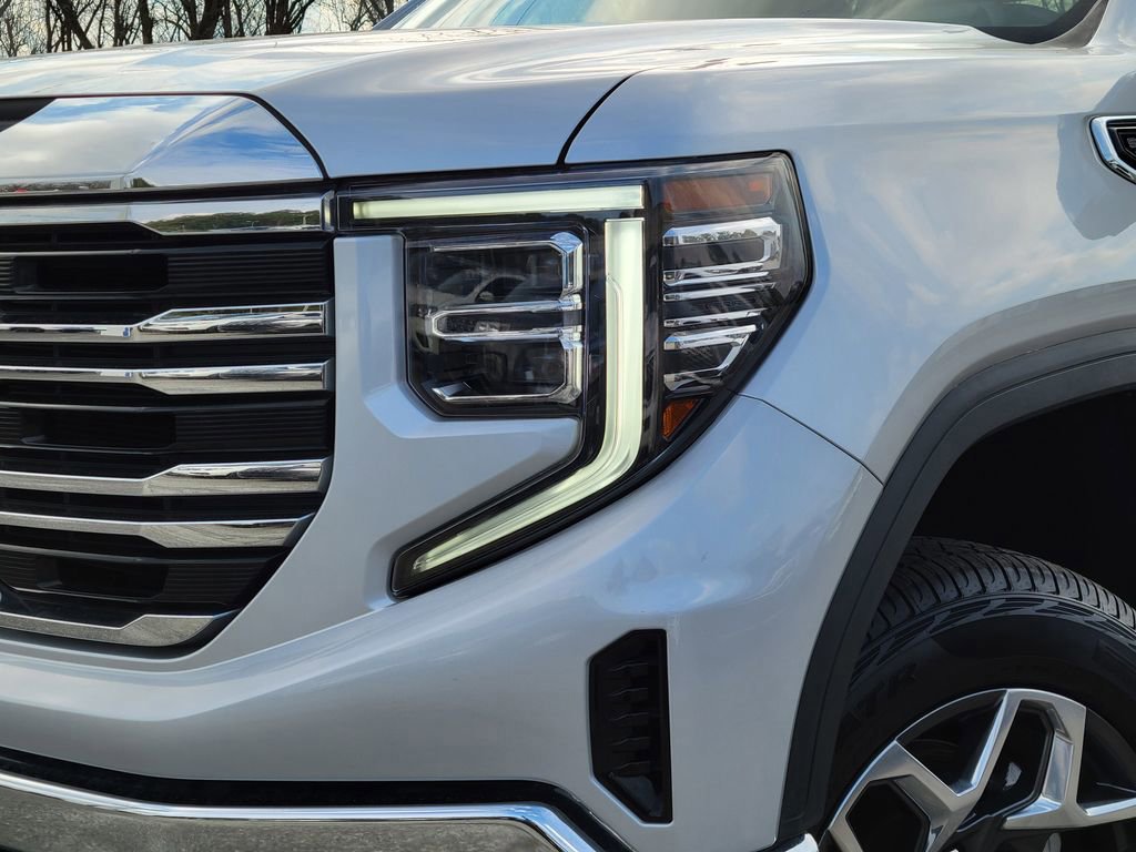 Used 2022 GMC Sierra 1500 SLT w/ SLT Premium Plus Package image 9