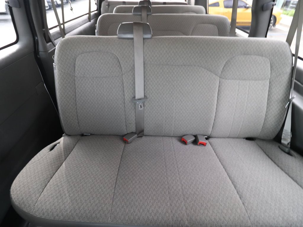 Used 2025 Chevrolet Express 3500 LT w/ LT Preferred Equipment Group RWD image 9