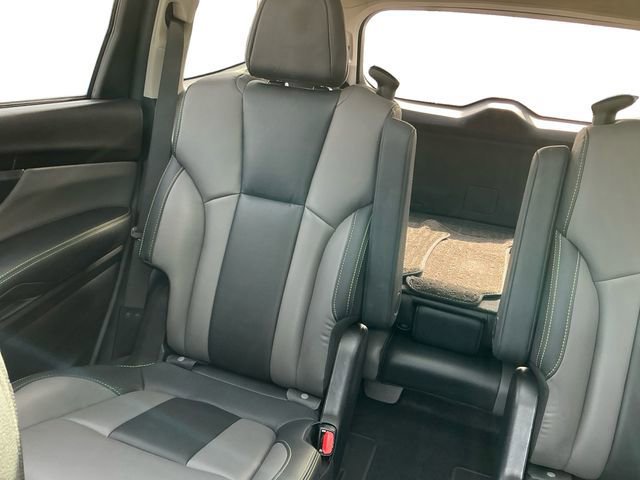 Used 2024 Subaru Ascent Onyx Edition image 16