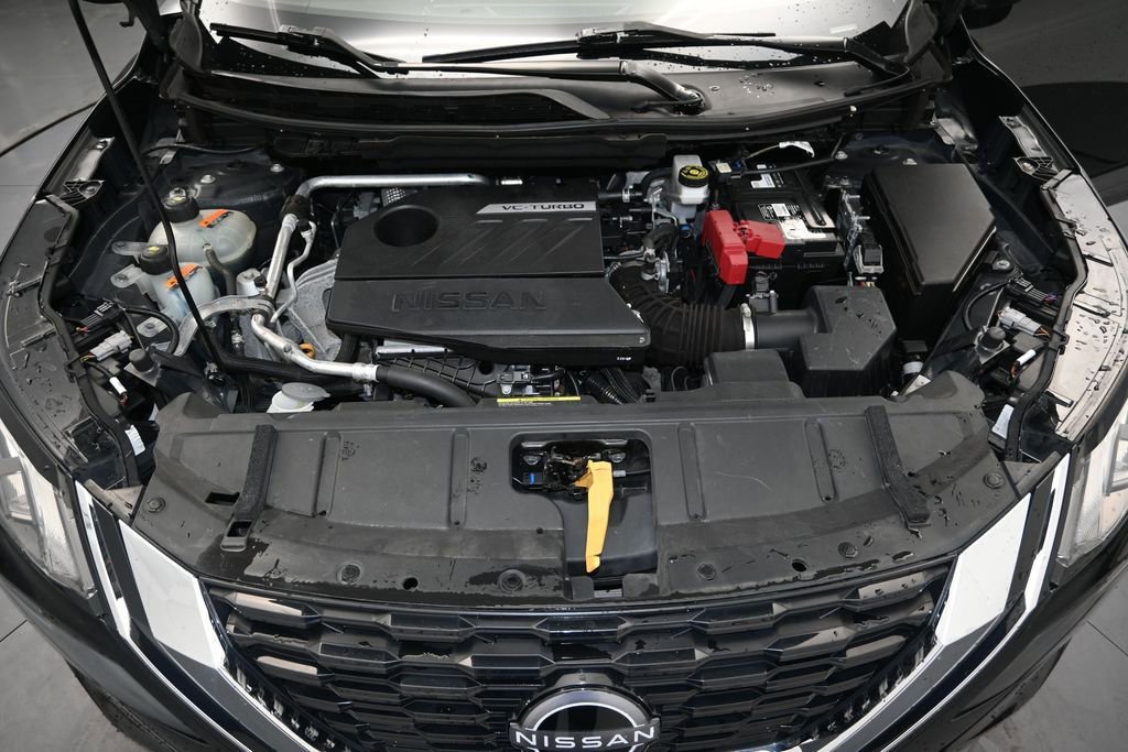 Used 2023 Nissan Rogue S AWD/4WD image 12