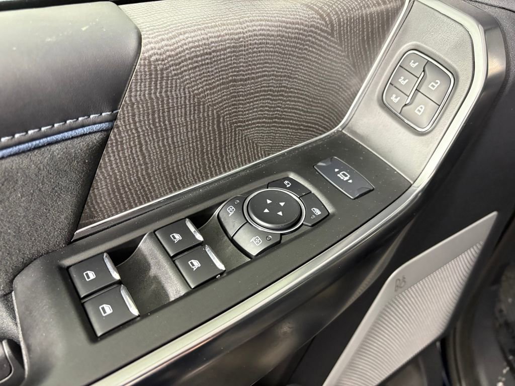 Certified 2025 Ford F350 Platinum image 14