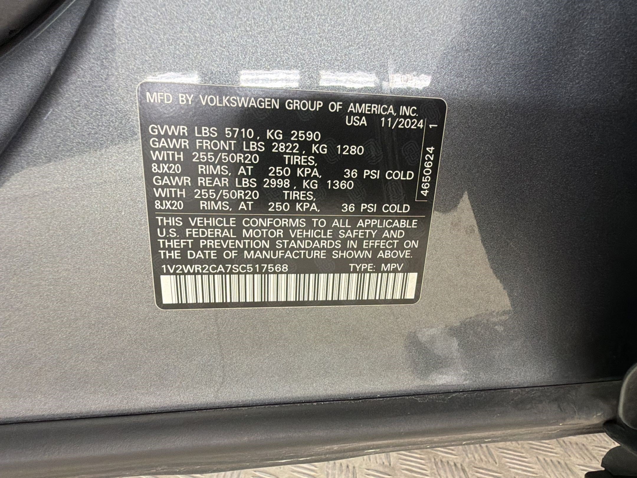 Used 2025 Volkswagen Atlas SE FWD image 25