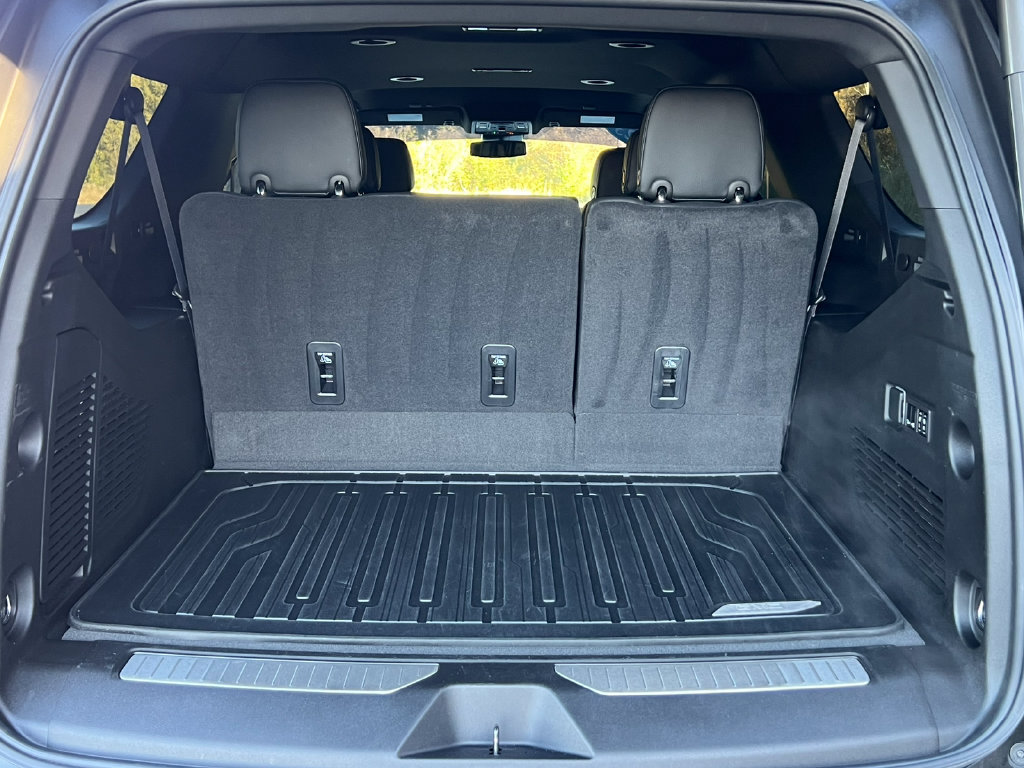 Used 2023 GMC Yukon XL Denali AWD/4WD image 40