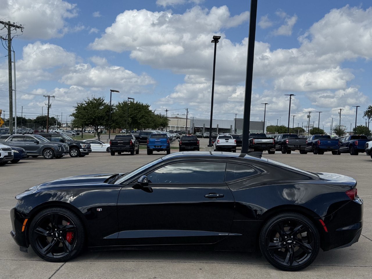 Used 2024 Chevrolet Camaro LT RWD image 3