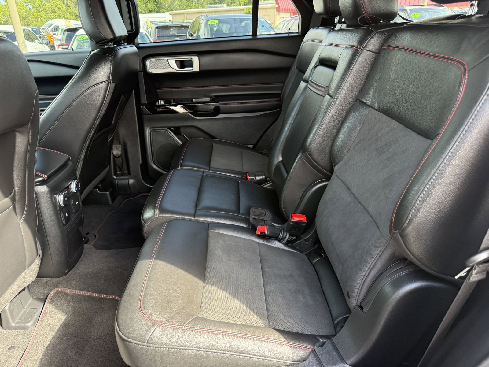 Certified 2022 Ford Explorer ST-Line w/ Class IV Trailer Tow Package RWD image 18