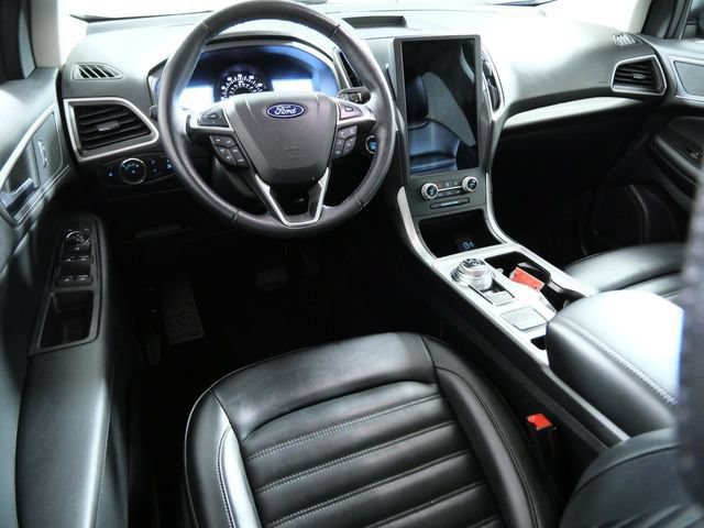 Certified 2024 Ford Edge SEL w/ Convenience Package AWD/4WD image 4