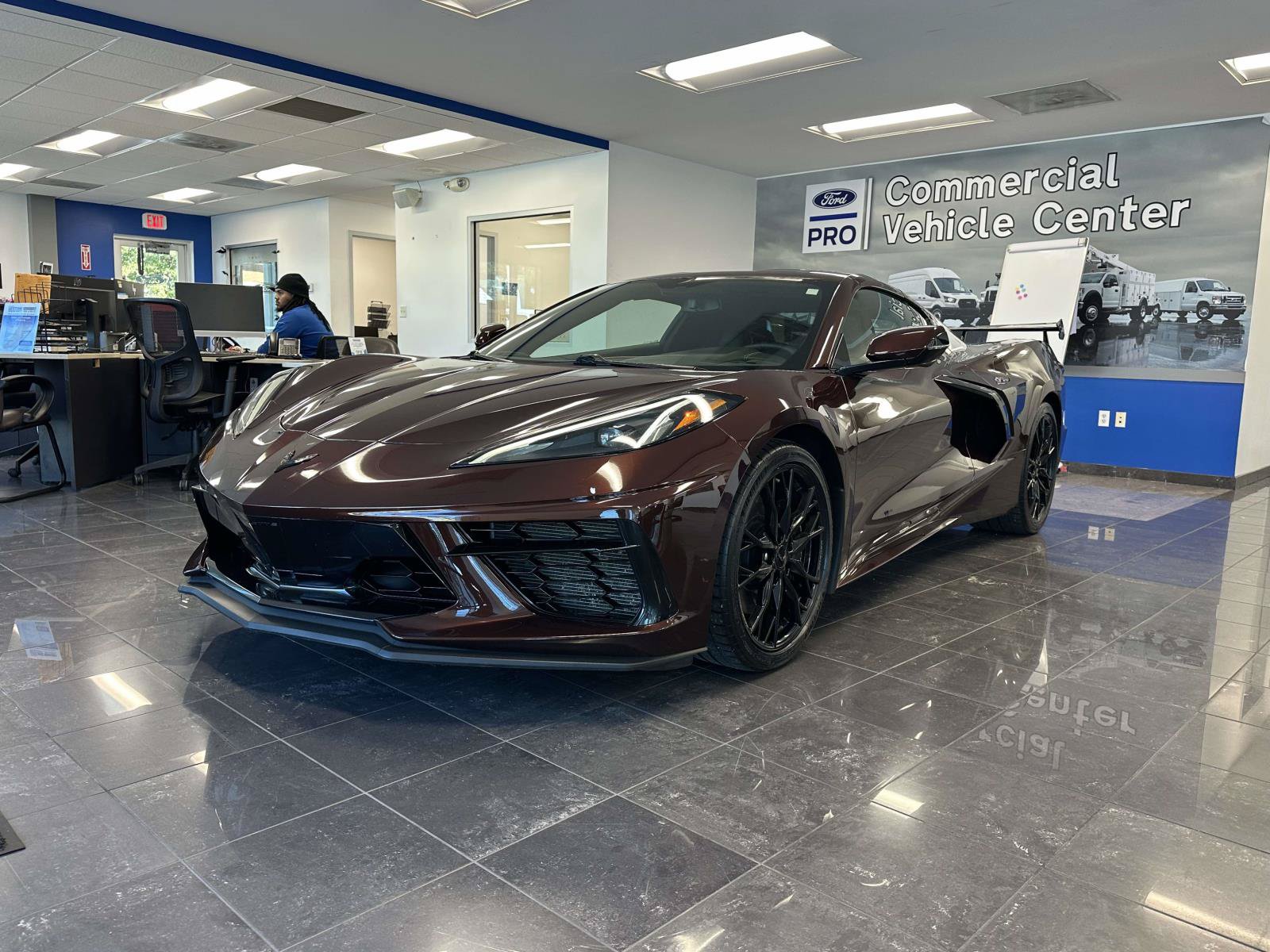 Used 2023 Chevrolet Corvette Stingray Coupe w/ Z51 Performance Package RWD image 3